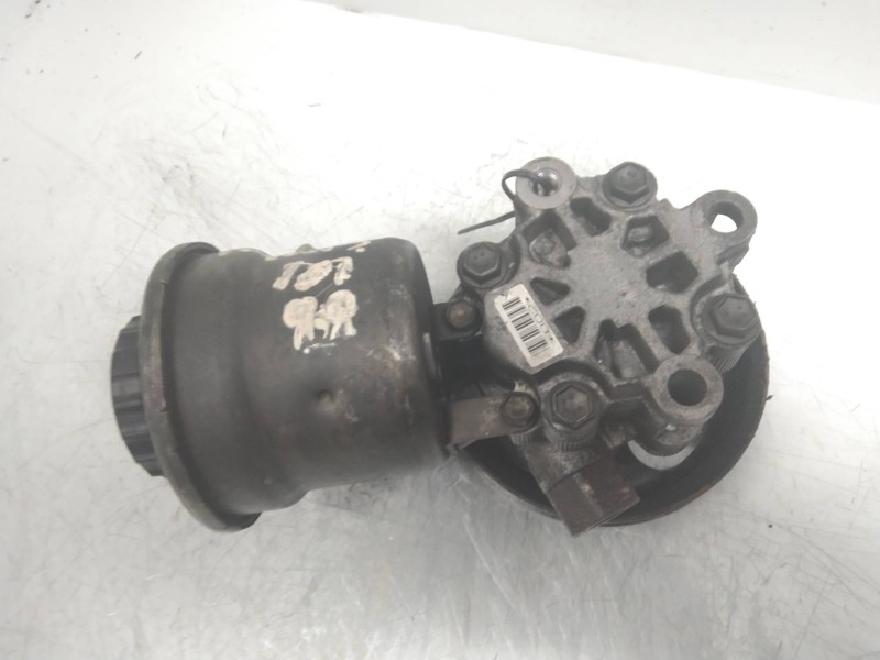 Recambio de bomba direccion para toyota yaris (ncp1/nlp1/scp1) 1.0 linea terra referencia OEM IAM   