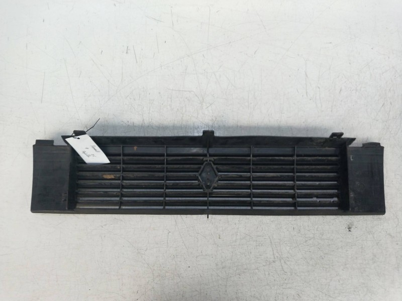 Recambio de rejilla delantera para renault 9 1.6 diesel referencia OEM IAM   
