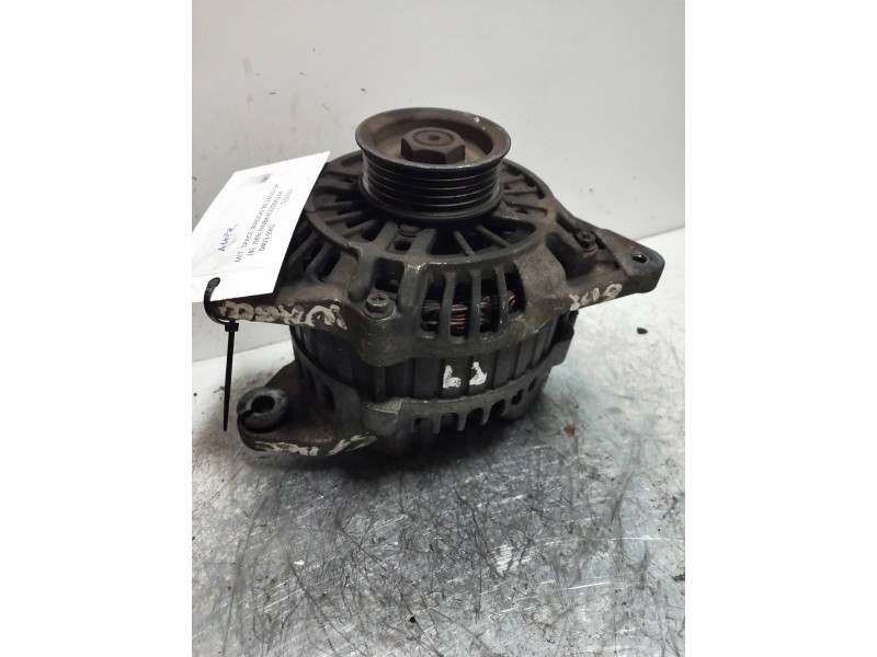 Recambio de alternador para mitsubishi space wagon (n80/n90) 2,4 glx referencia OEM IAM MD358607 MITSUBISHI 24GDI