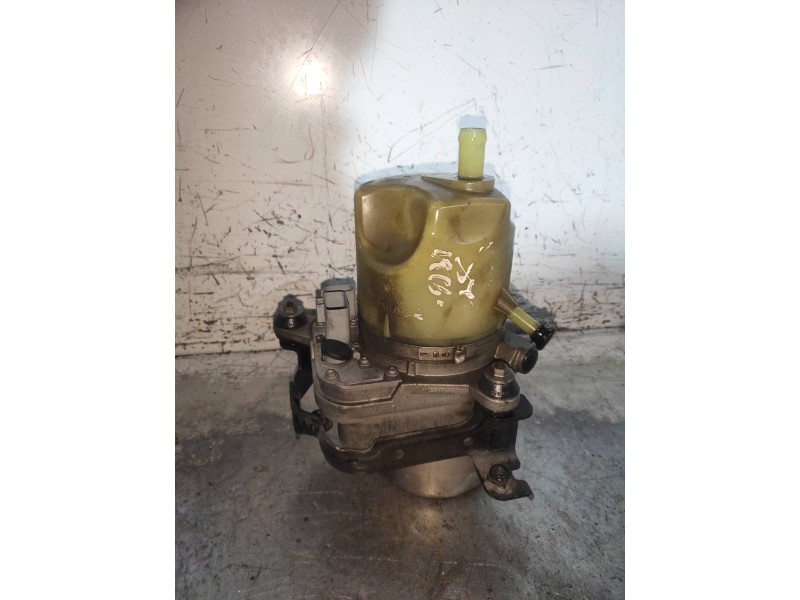 Recambio de bomba direccion para volvo s40 berlina 1.8 kinetic referencia OEM IAM 4N513K514DJ  