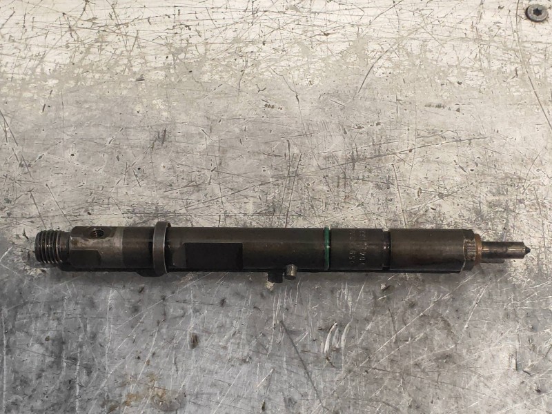 Recambio de inyector para audi a4 berlina (b5) 2.5 tdi quattro referencia OEM IAM 0432133836 059130201 