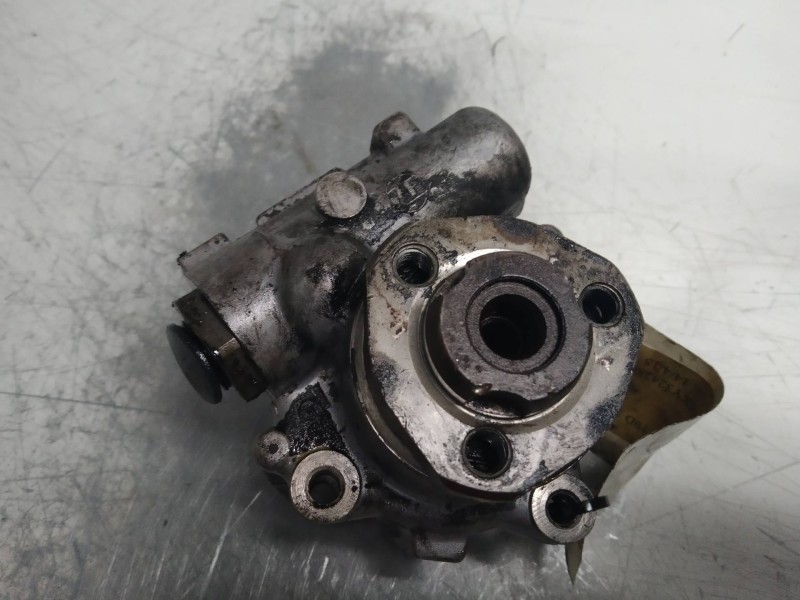 Recambio de bomba direccion para volkswagen polo berlina (6n2) 1.9 sdi referencia OEM IAM    Recambio de bomba direccion para volkswagen polo berlina (6n2) 1.9 sdi referencia OEM IAM