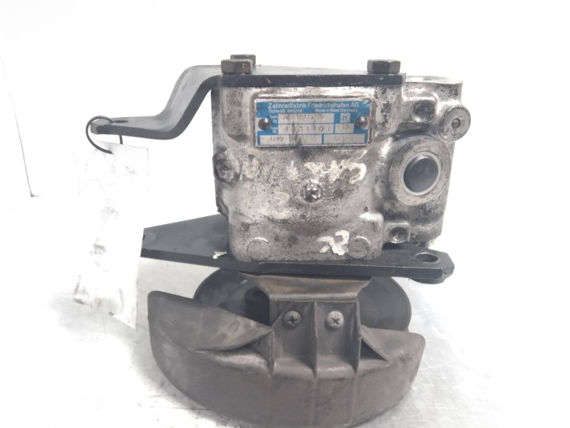 Recambio de bomba direccion para volkswagen santana (327) 2.0 referencia OEM IAM 7671955140  