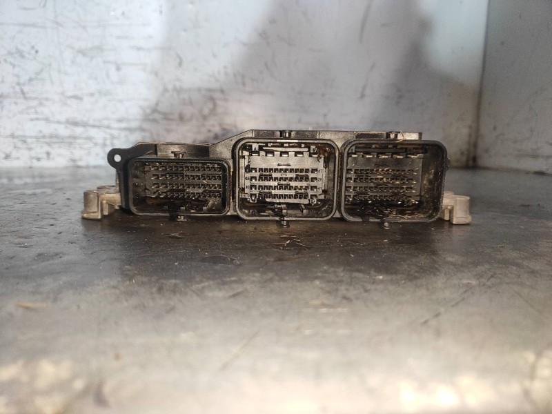 Recambio de centralita motor uce para citroen c3 exclusive referencia OEM IAM 0281019818 9805947780 EDC17C10 9666729680