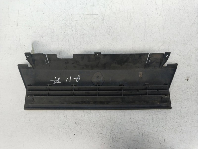 Recambio de rejilla delantera para renault 11 1.4 gtl referencia OEM IAM    Recambio de rejilla delantera para renault 11 1.4 gtl referencia OEM IAM