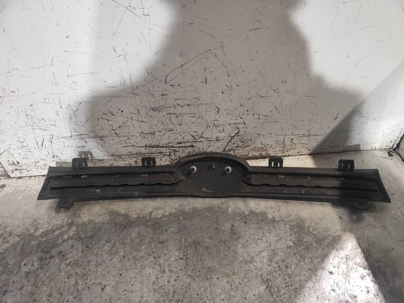 Recambio de rejilla delantera para ford ecosport titanium referencia OEM IAM CN1517F003ADW  