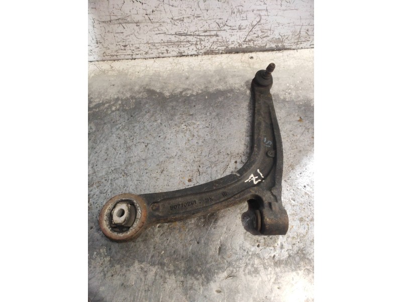 Recambio de brazo suspension inferior delantero izquierdo para ford ka (ccu) titanium+ referencia OEM IAM 50710291  