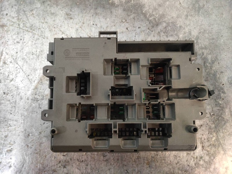 Recambio de caja reles / fusibles para bmw x1 (e84) xdrive 18d referencia OEM IAM 911944606  
