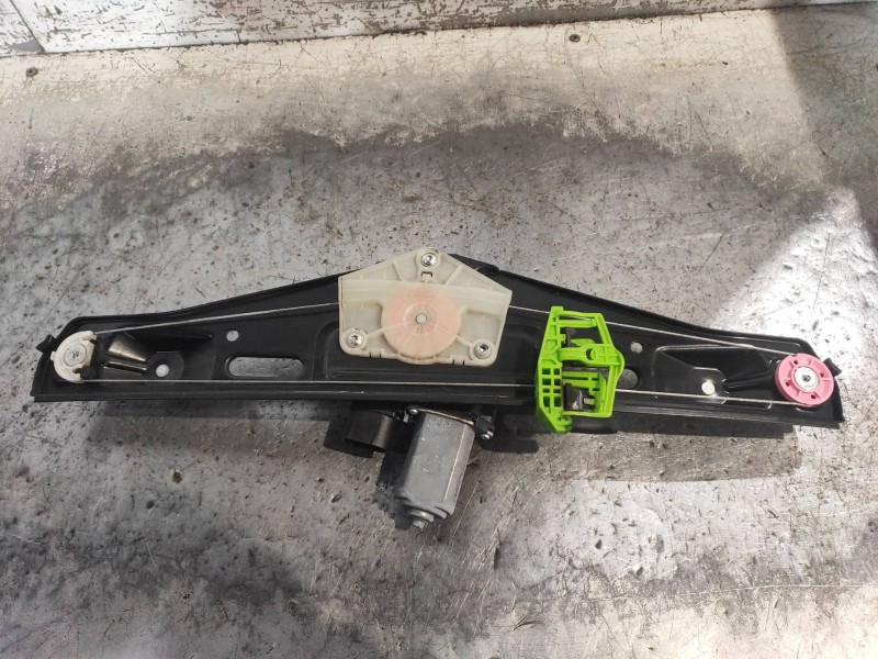 Recambio de elevalunas trasero izquierdo para bmw x1 (e84) xdrive 18d referencia OEM IAM 299029707 13262410 37192000