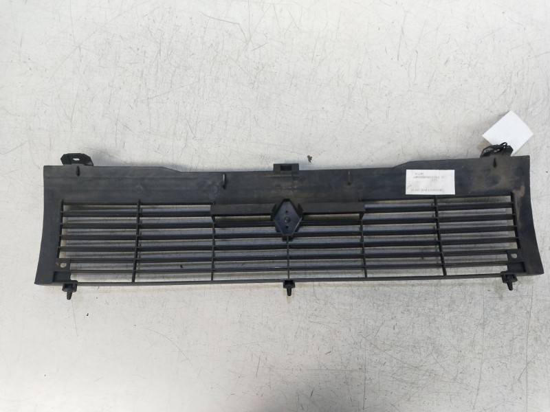 Recambio de rejilla delantera para renault 14 gtl referencia OEM IAM   