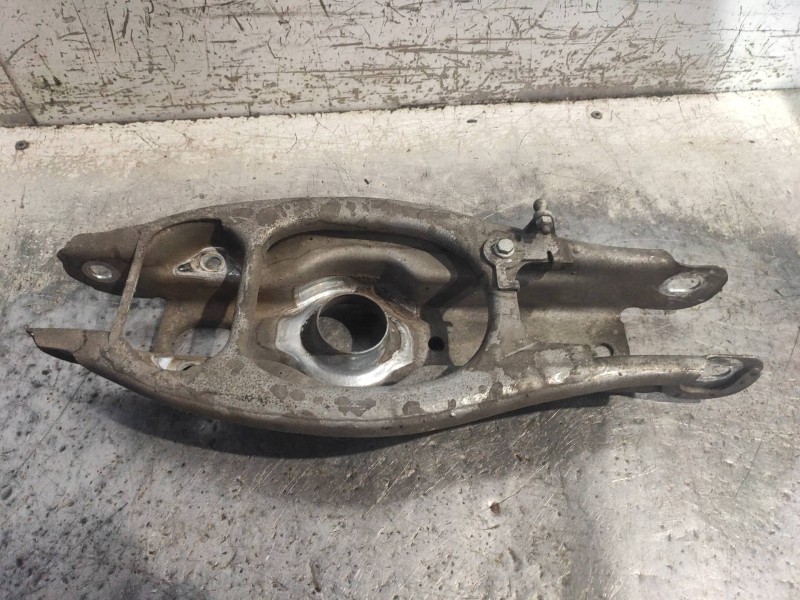 Recambio de brazo suspension inferior trasero izquierdo para bmw x1 (e84) xdrive 18d referencia OEM IAM   