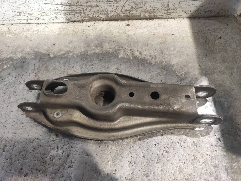 Recambio de brazo suspension inferior trasero derecho para bmw x1 (e84) xdrive 18d referencia OEM IAM   