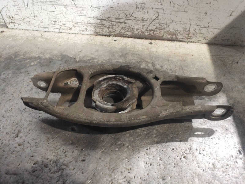Recambio de brazo suspension inferior trasero derecho para bmw x1 (e84) xdrive 18d referencia OEM IAM   