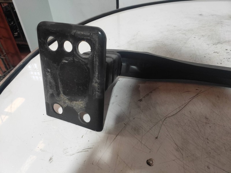 Recambio de refuerzo paragolpes delantero para ford ka (ccu) titanium+ referencia OEM IAM   