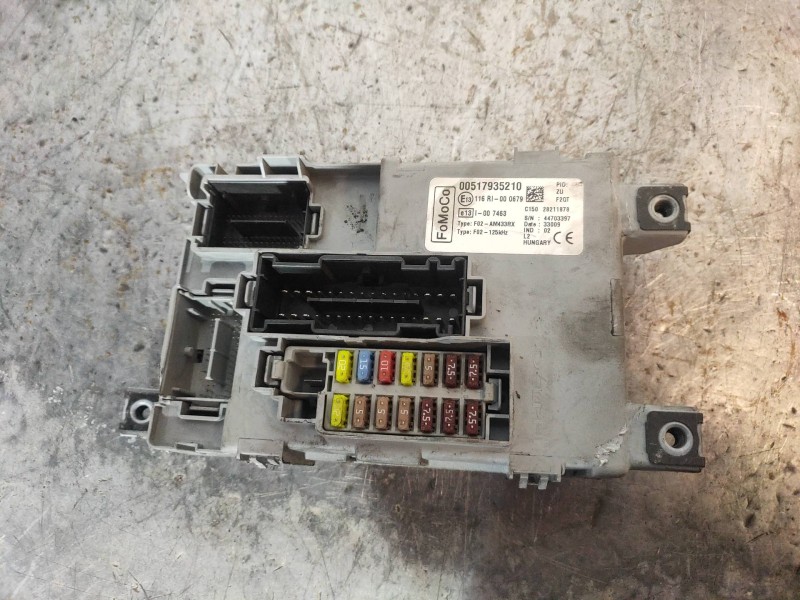 Recambio de caja reles / fusibles para ford ka (ccu) titanium+ referencia OEM IAM 00517935210 F02AM43RX 