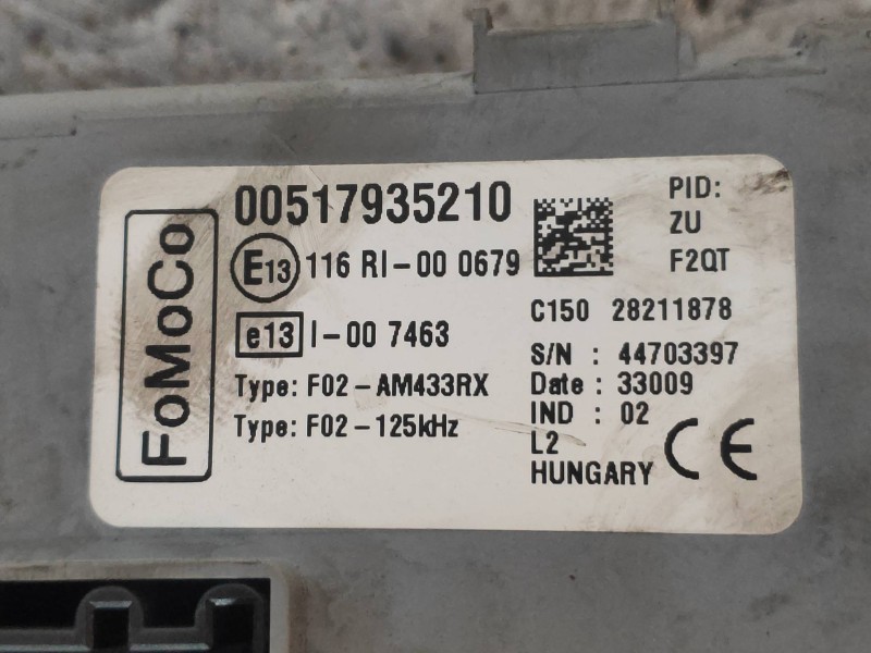 Recambio de caja reles / fusibles para ford ka (ccu) titanium+ referencia OEM IAM 00517935210 F02AM43RX 