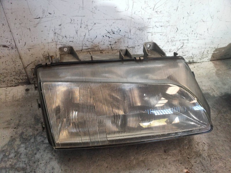 Recambio de faro derecho para citroen evasion 2.0 hdi exclusive referencia OEM IAM 60979760  
