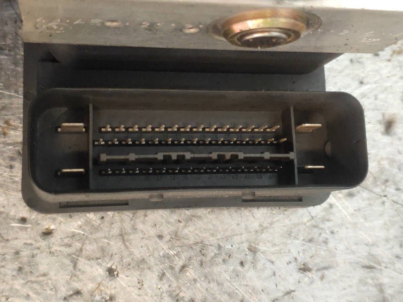 Recambio de abs para volvo s40 berlina 1.8 kinetic referencia OEM IAM 10096004233 30736589A 10020601604 4N512C405EC