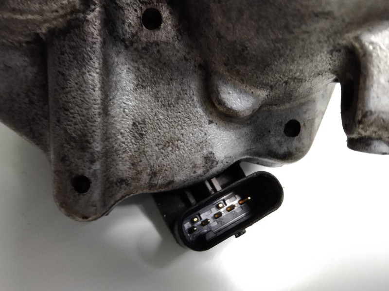 Recambio de valvula egr para mercedes sprinterii caja cerrada (desde 01.06) 2.1 cdi cat referencia OEM IAM 6511400860Q06  