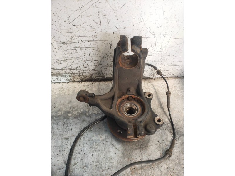 Recambio de mangueta delantera izquierda para peugeot 208 active referencia OEM IAM   