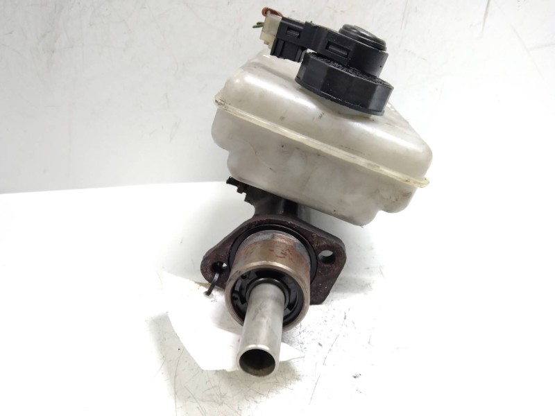 Recambio de bomba freno para iveco daily caja cerrada (1999 =>) 2.8 diesel cat referencia OEM IAM 21030199  