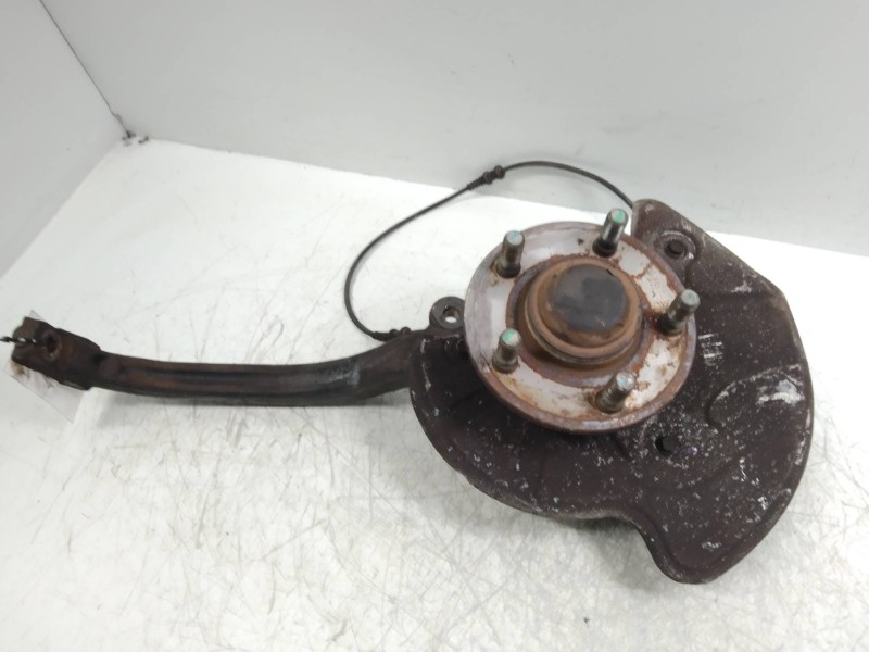 Recambio de mangueta delantera izquierda para chrysler 300 c 3.0 crd referencia OEM IAM 04782741AE  