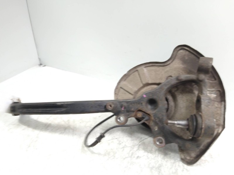 Recambio de mangueta delantera izquierda para chrysler 300 c 3.0 crd referencia OEM IAM 04782741AE  