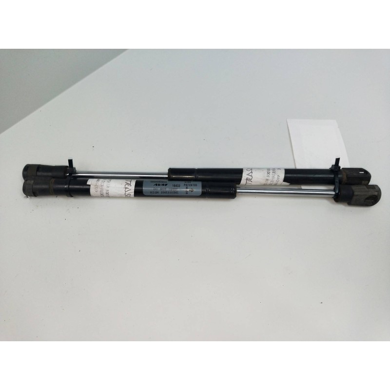 Recambio de amortiguadores maletero / porton para chrysler 300 c 3.0 crd referencia OEM IAM 05065659AA 04589589AA 