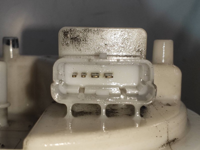 Recambio de bomba combustible para opel combo d kasten l2h1 2,4t referencia OEM IAM 0580203040 51827144 