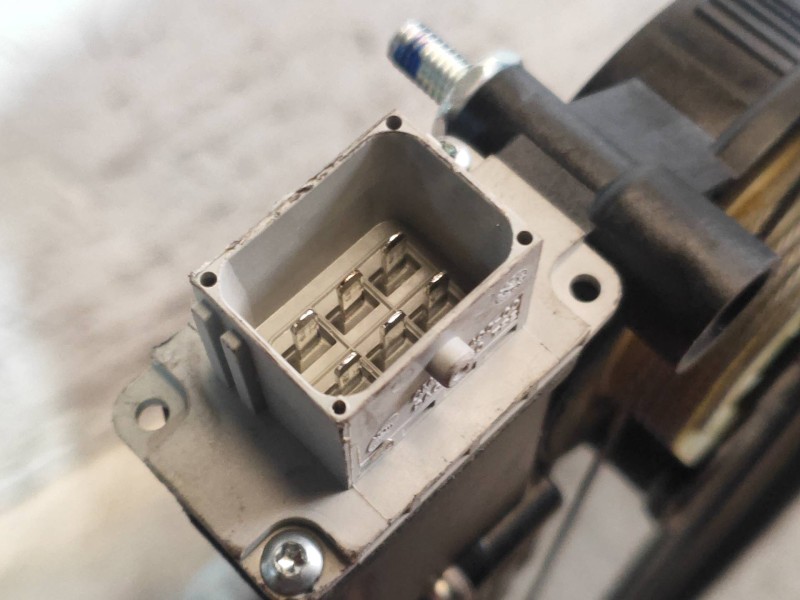 Recambio de elevalunas delantero derecho para opel combo d kasten l2h1 2,4t referencia OEM IAM 51810879  