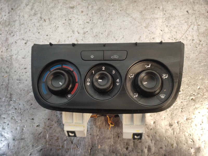 Recambio de mando calefaccion / aire acondicionado para opel combo d kasten l2h1 2,4t referencia OEM IAM 735498657  