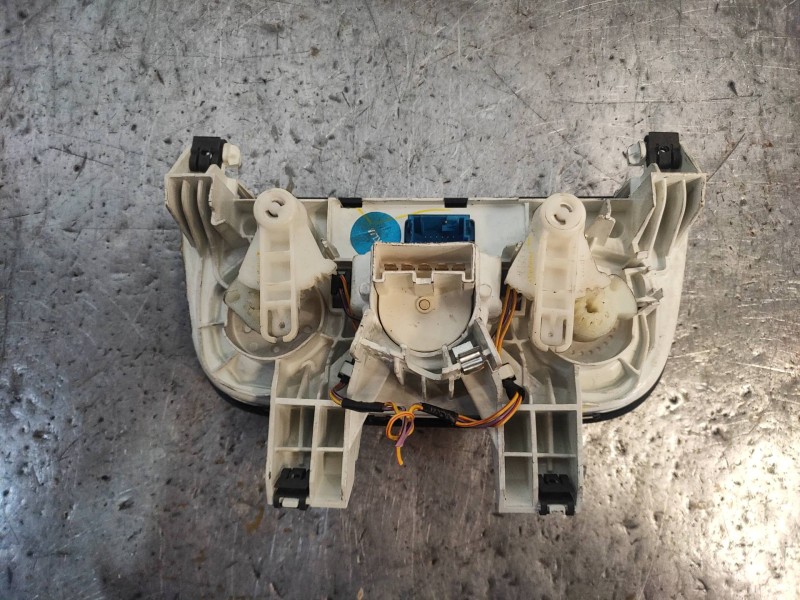 Recambio de mando calefaccion / aire acondicionado para opel combo d kasten l2h1 2,4t referencia OEM IAM 735498657  