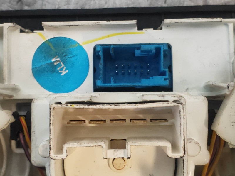 Recambio de mando calefaccion / aire acondicionado para opel combo d kasten l2h1 2,4t referencia OEM IAM 735498657  