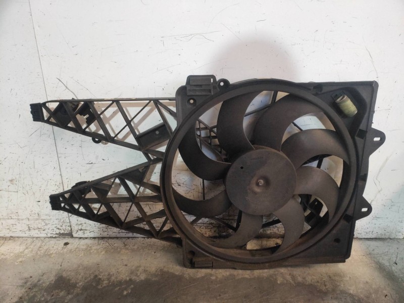 Recambio de electroventilador para opel combo d kasten l2h1 2,4t referencia OEM IAM 519673510  