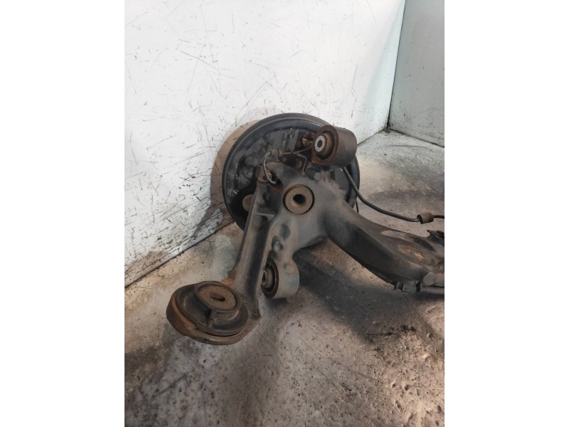 Recambio de mangueta trasera izquierda para opel combo d kasten l2h1 2,4t referencia OEM IAM 51908762  