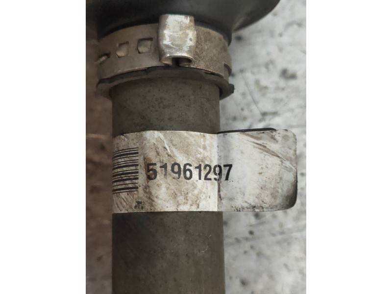 Recambio de transmision delantera izquierda para opel combo d kasten l2h1 2,4t referencia OEM IAM 51961297  