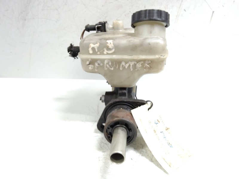 Recambio de bomba freno para mercedes sprinter 02.00  caja abierta, doble cab. 208 cdi (901.6/902.621-622) referencia OEM IAM A0