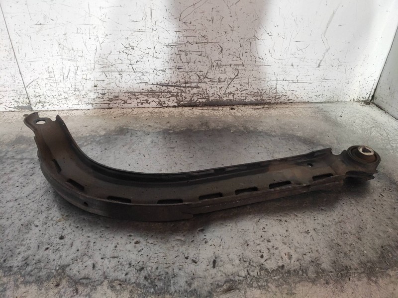 Recambio de brazo suspension superior trasero derecho para opel combo d kasten l2h1 2,4t referencia OEM IAM   