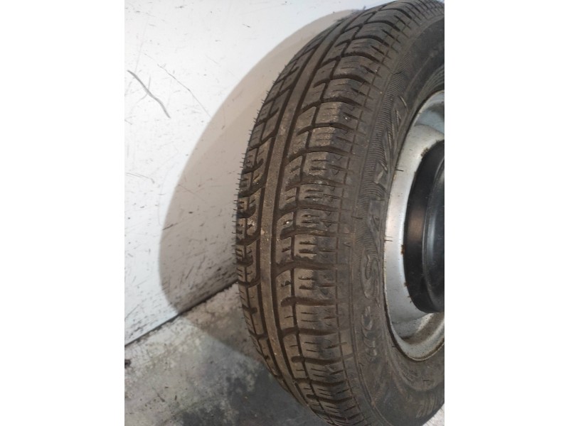 Recambio de juego llantas para seat 600 0.8 referencia OEM IAM  CUBIERTAS 145/80/12