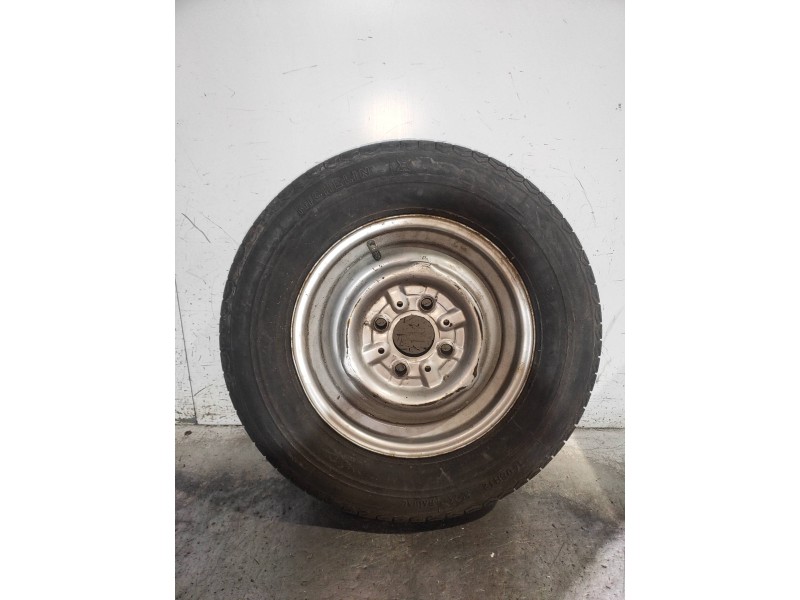 Recambio de juego llantas para seat 600 0.8 referencia OEM IAM  CUBIERTAS 145/80/12