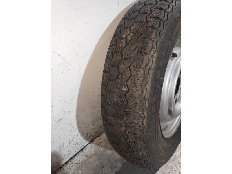 Recambio de juego llantas para seat 600 0.8 referencia OEM IAM  CUBIERTAS 145/80/12