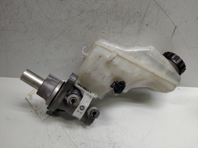 Recambio de bomba freno para opel corsa d referencia OEM IAM 204Y21766  