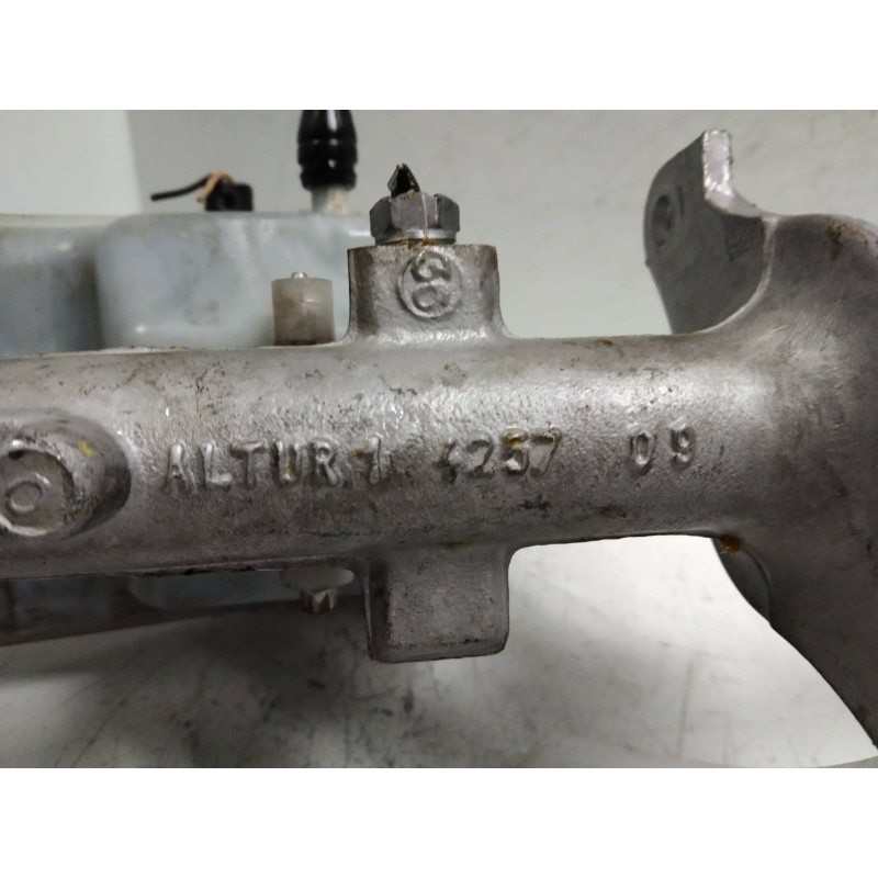 Recambio de bomba freno para opel vivaro furgón/combi (07.2006 =>) combi l1h1 2,7t edition referencia OEM IAM 425709  