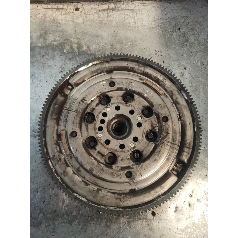 Recambio de kit embrague para mercedes sprinterii caja cerrada (desde 01.06) 210/213/216 cdi (906.611/613) referencia OEM IAM   