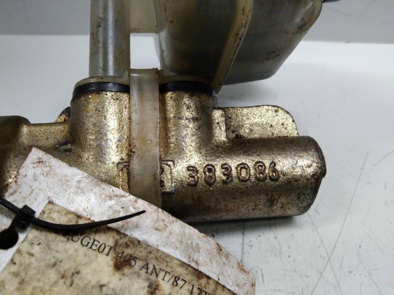 Recambio de bomba freno para peugeot 405 berlina 1.8 turbodiesel referencia OEM IAM 383086  