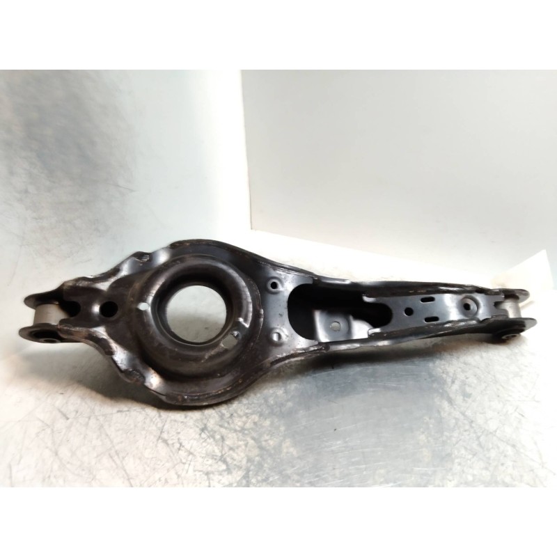 Recambio de brazo suspension inferior trasero derecho para mazda 3 berlina (bk) 1.6 cd diesel cat referencia OEM IAM   
