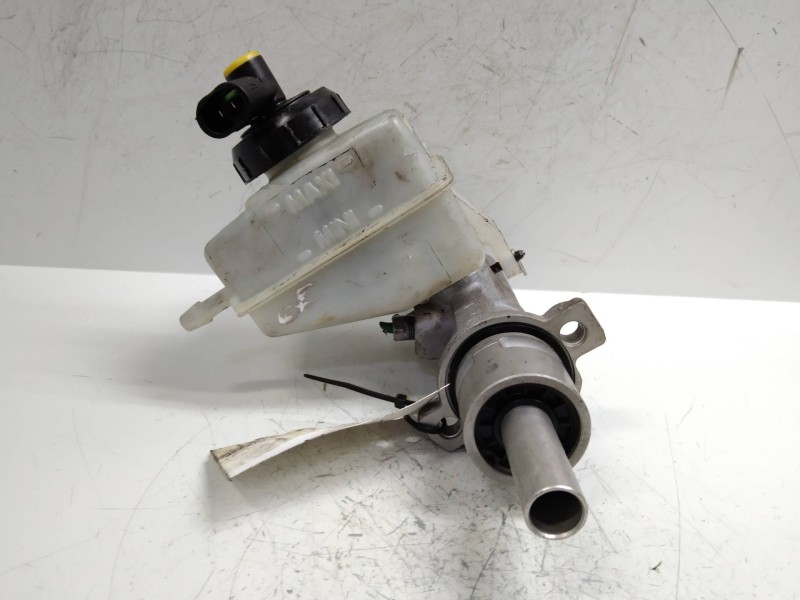 Recambio de bomba freno para renault master ii phase 2 caja cerrada 2.5 dci diesel cat referencia OEM IAM 251758179  