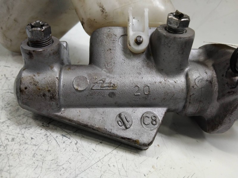 Recambio de bomba freno para renault twingo 1.5 dci diesel referencia OEM IAM   