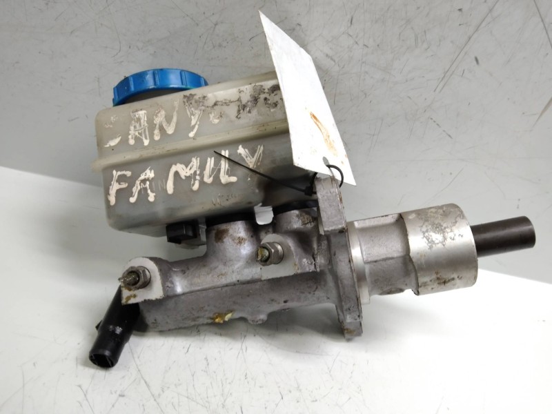 Recambio de bomba freno para ssangyong family 2.5 referencia OEM IAM 0BN0233  