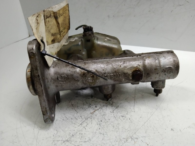 Recambio de bomba freno para toyota hilux 2.4 referencia OEM IAM   